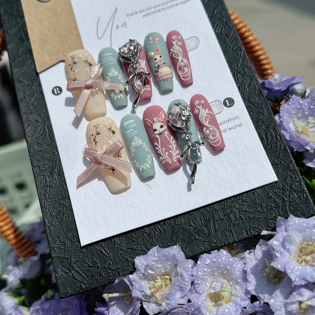 Glitter Long Coffin Press on Nails Fake Nails Tip False Nails with Design Glue on Nails Press ons Glossy Full Cover Stick on Nails for Women 10Pcs