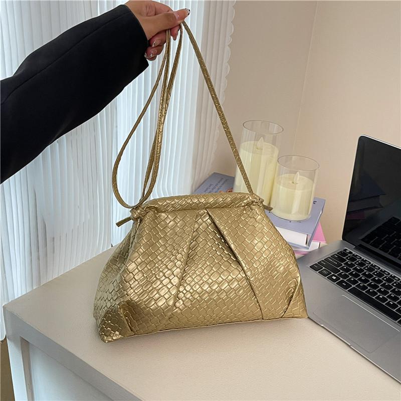 Woven Clip Women's Cloud Bag Fashionable Light Luxury Pleated Small Versatile and Stylish Shoulder Clutch Crossbody Bag