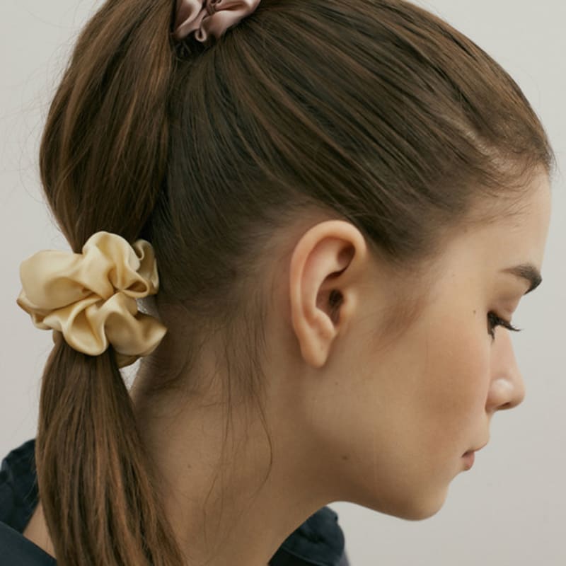 AVVINA PELLE Scrunchie de Mătase (S) - Unt