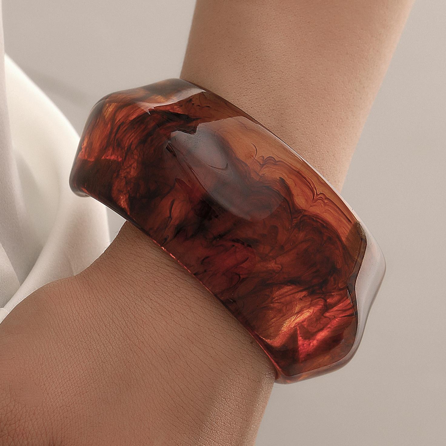 

17KM Ледяной Прозрачный Градиентный Браслет из Смолы Женский Модный Преувеличенный INS Необычный Акриловый Браслет Дизайнерские Ювелирные Изделия