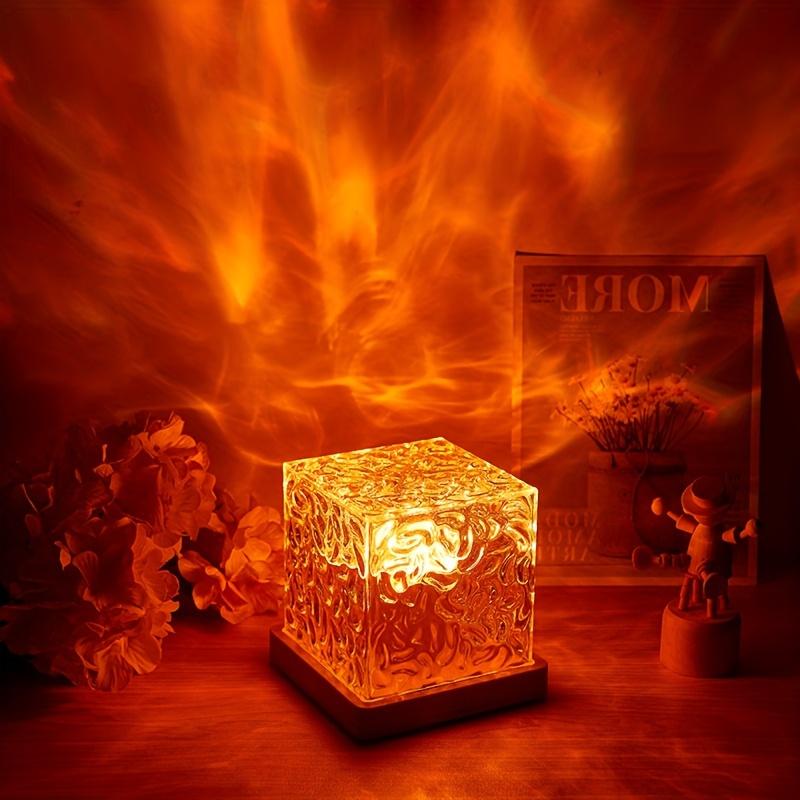 1 stk roterende vannrippel nattlys, USB nattlampe, RGB 16 fargespinn Creative flamme-atmosfærelampe ved sengen