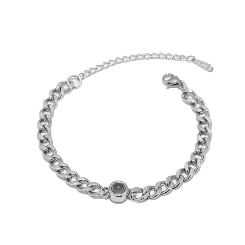 Custom Photo 'I Love You' Bracelet with 100 Languages Projection – Perfect for Valentine's Day