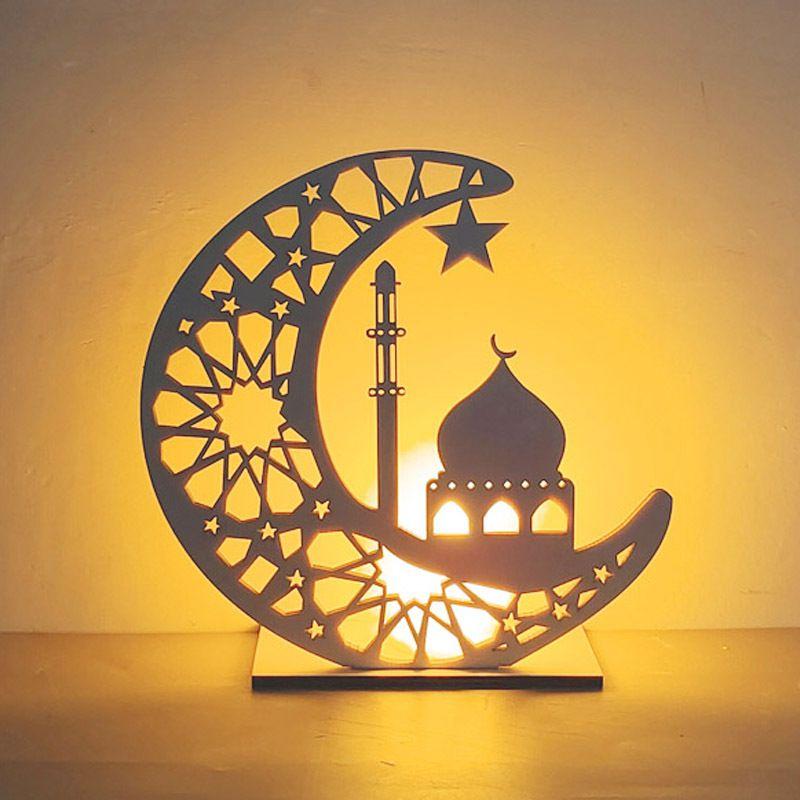 Festliche muslimische Ramadan-Ornamente, dekorative Lichter, Sterne und Mondformen, Kunsthandwerk