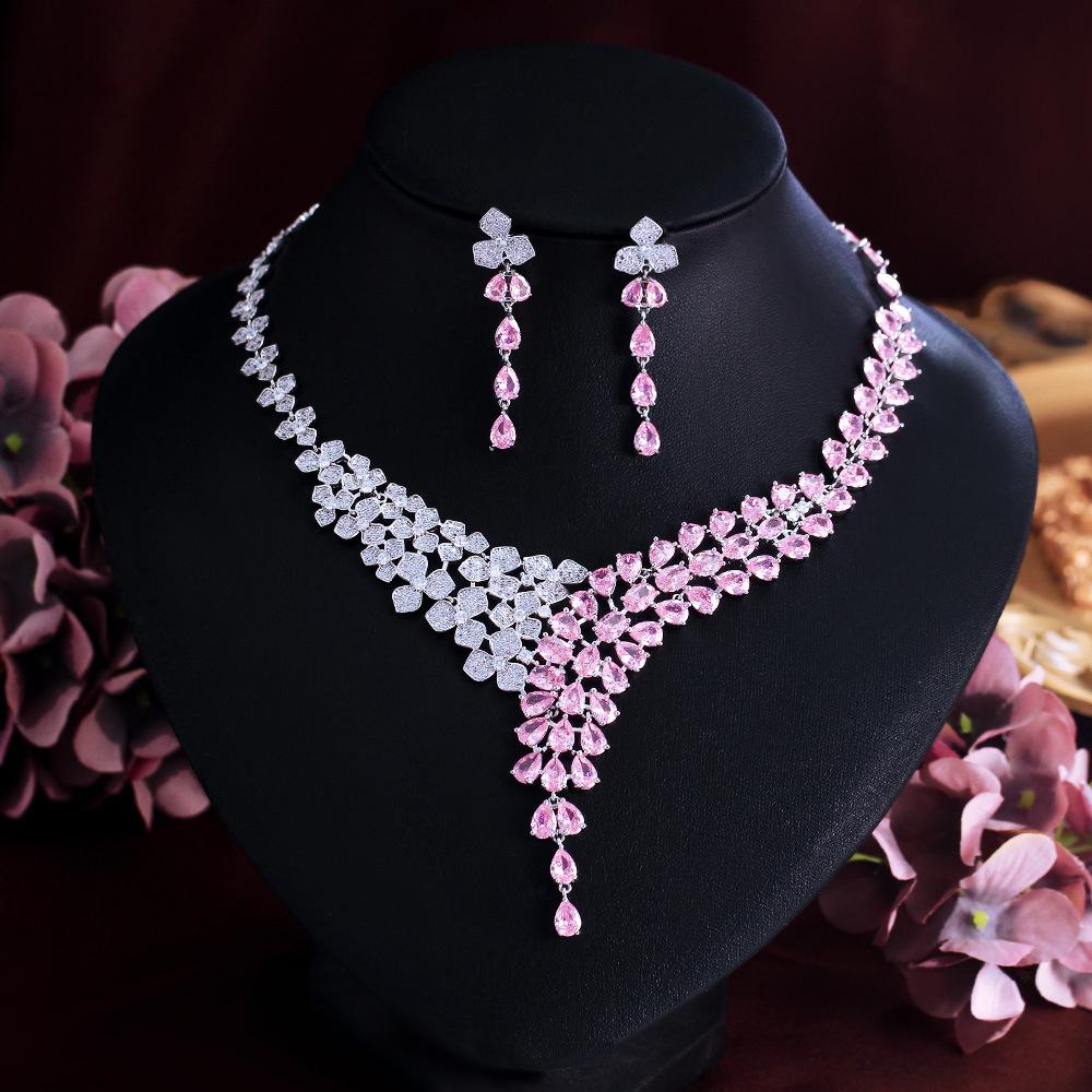 

Design Sense Princess Pink Full Diamond Flower Necklace Earrings Set Court Zircon Set Chain Dress Accessories