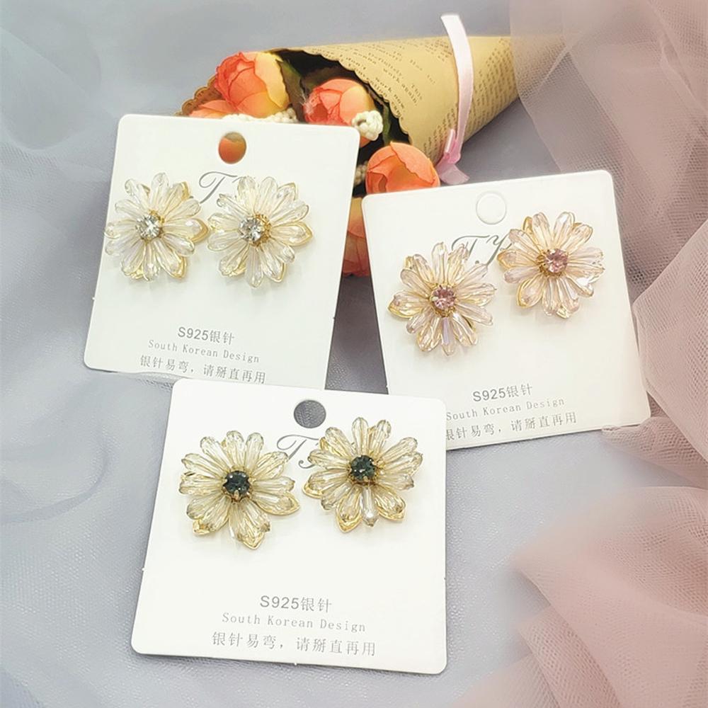 

Luxury Party Flower Woman Transparent Jewlery Earrings Ear Stud Daisy Crystal