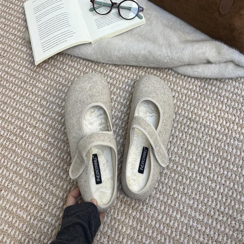 Women's flat shoes outside 2025 autumn and winter new ugly cute Velcro soft sole shallow mouth bag head Mary Jane shoes lazy shoes