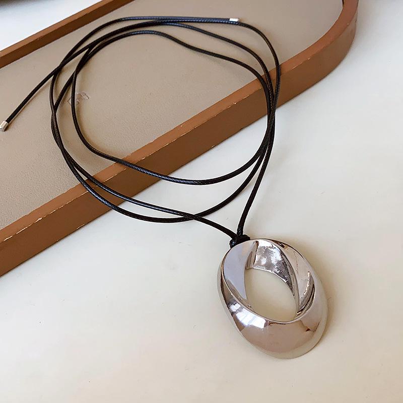 Y2K Starfish Flower Necklace: Cool, Sweet Style for Women’s Fashion