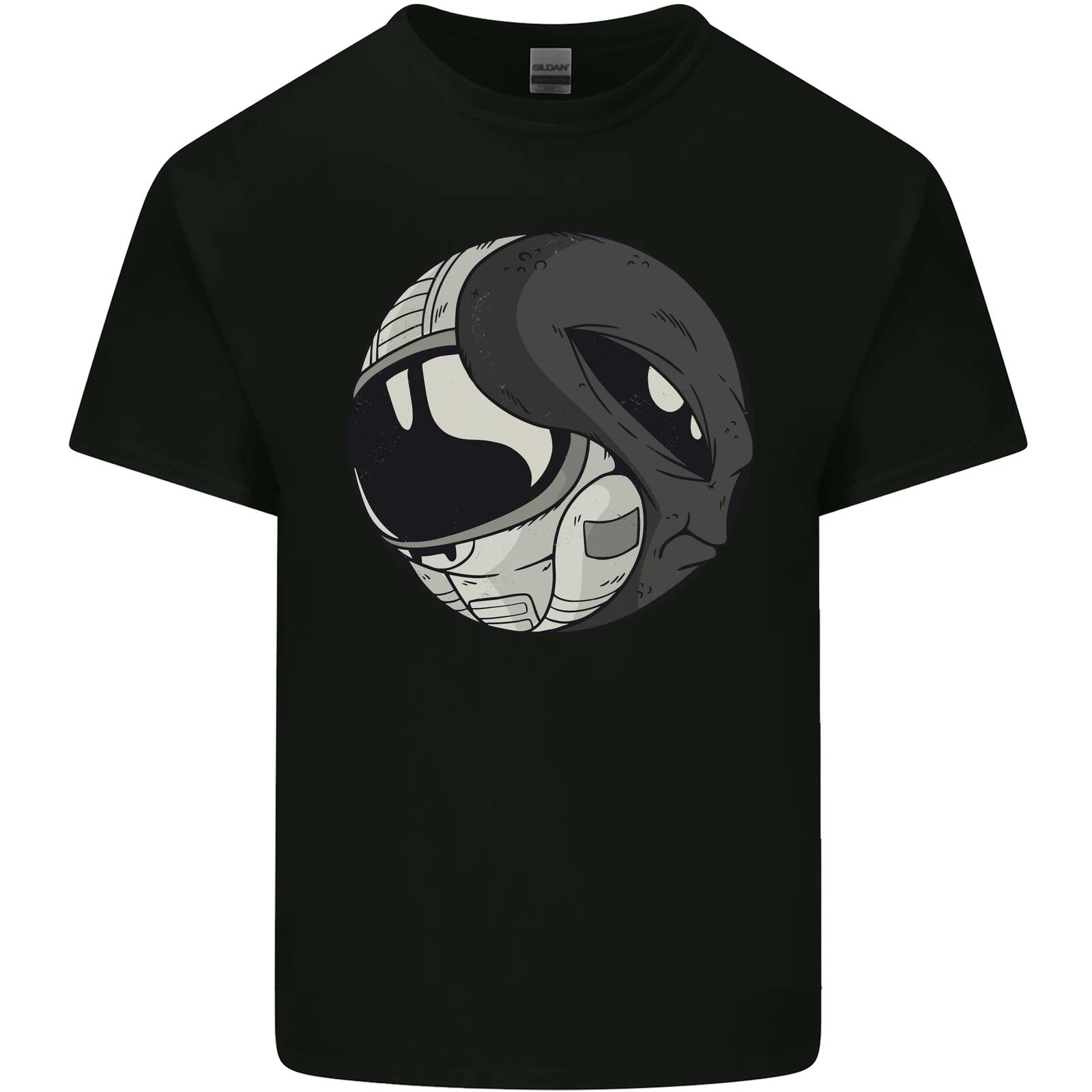 Alien Astronaut Yin Yang Space UFO Kids T-Shirt Childrens XL