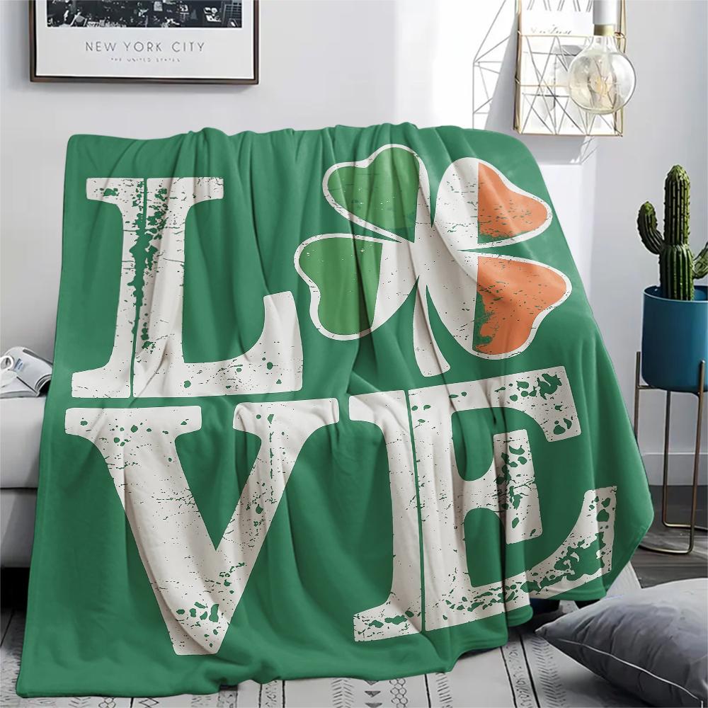 St.Patrick's Day Green clover Print Flannel Blanket,High quality Comfortable for All Seasons,Home Decor,Warmth and Comfort,Perfect for Christmas Gifts