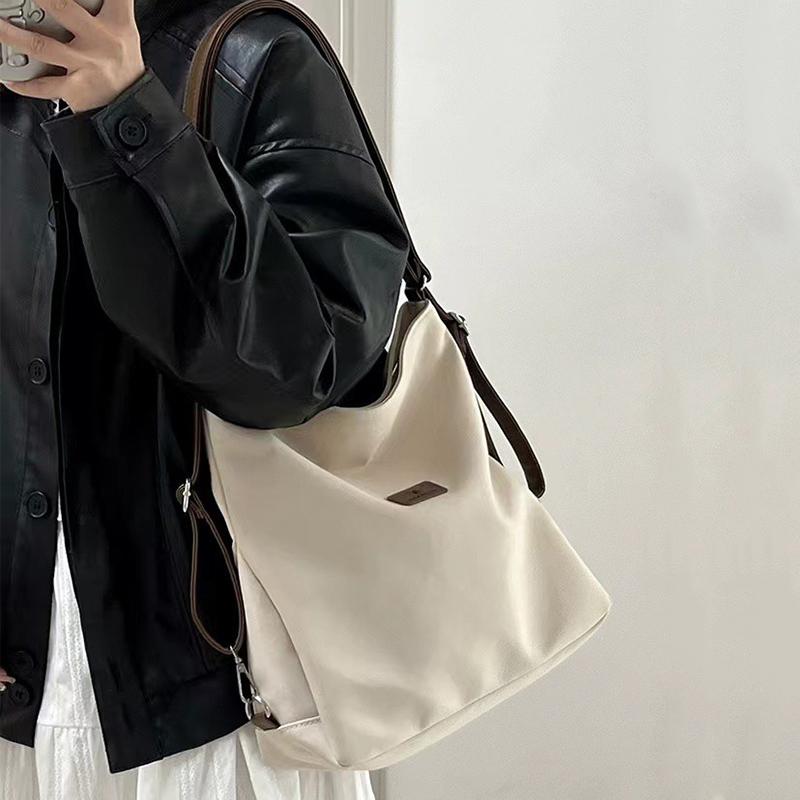 Große Kapazität Modische Canvas-Umhängetasche Damen Freizeit Literatur und Kunst Einfacher einfarbiger Umhängerucksack