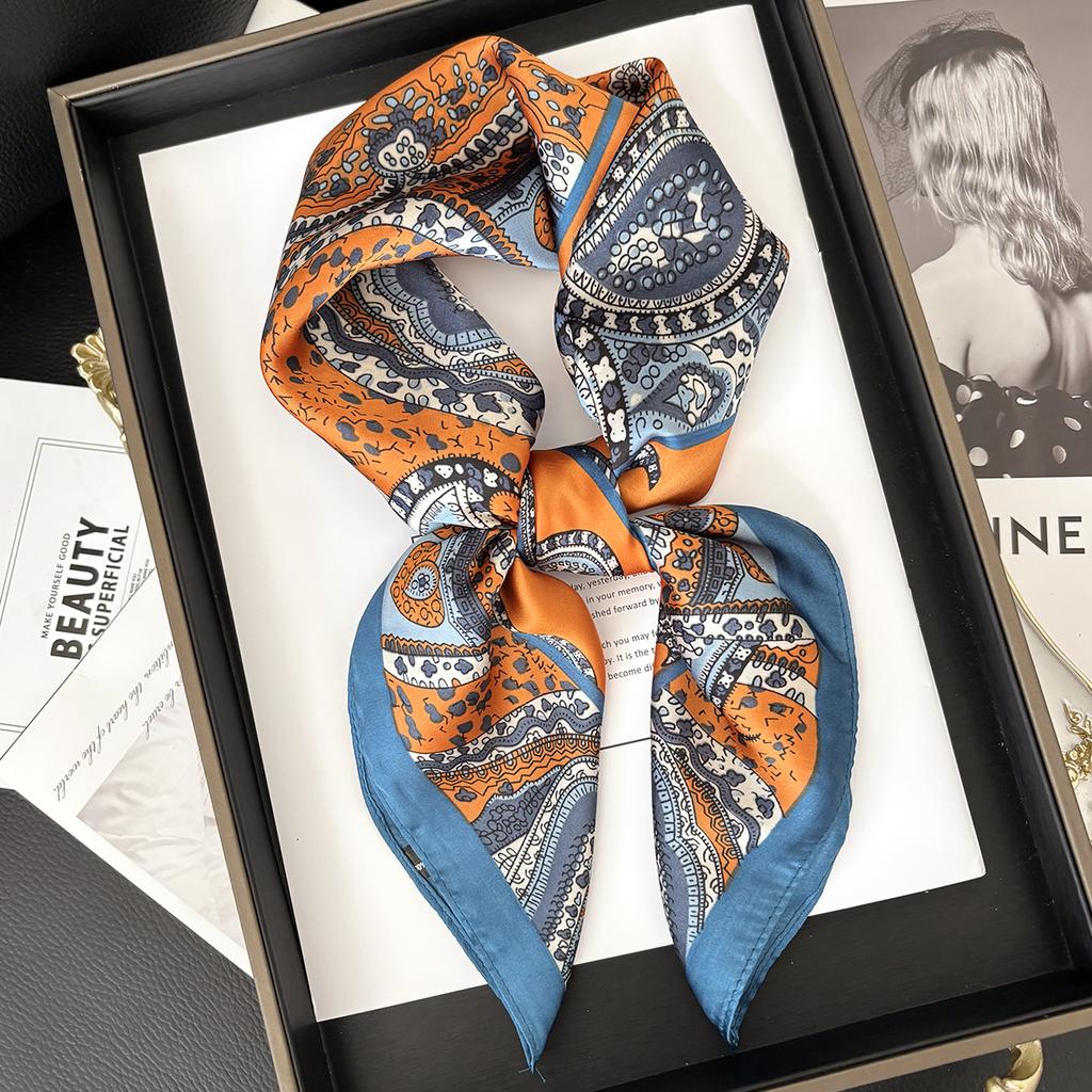 New Literary Fashionable Bandana Imitation Silk 70*70Cm Temperament Square Scarves Women SpringSummer Soft Satin Scarf