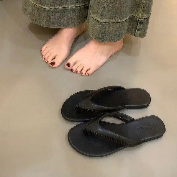 2025 summer new flip-flops thick heel cool slippers medium heel sandals women's shoes trendy fashion outer wear square toe