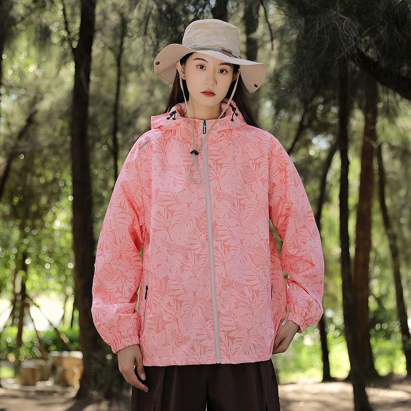 25 autumn and winter new outdoor camping versatile trend fashion jacket three-proof loose print hooded jacket