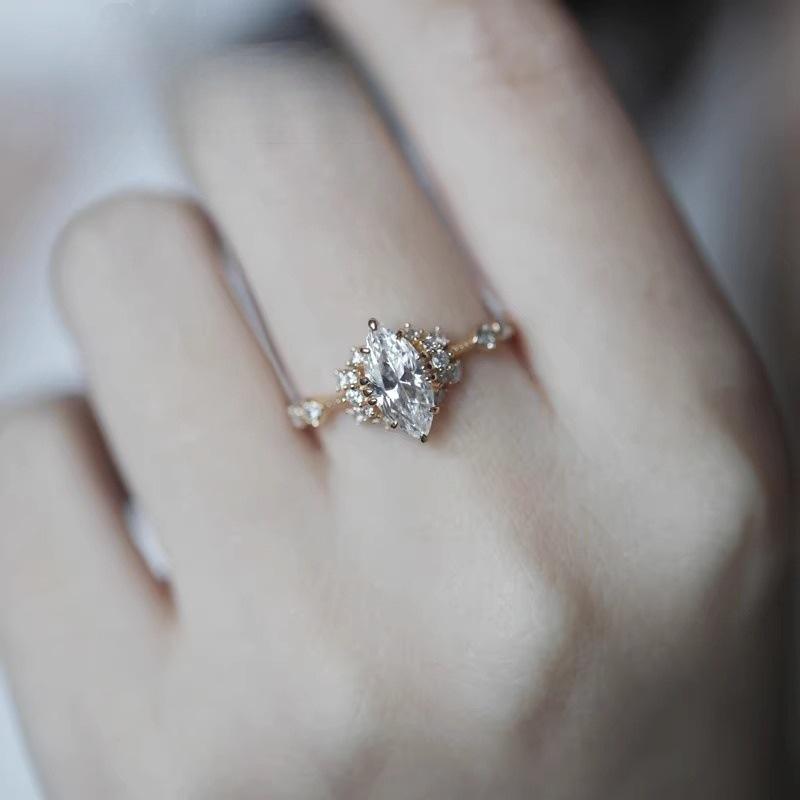 925 Sterlingsilber Unregelmäßiger Edelstein Damen Luxus Zeigefingerring - Nicht Verblassend, Verstellbar, Leichtes Nischendesign.