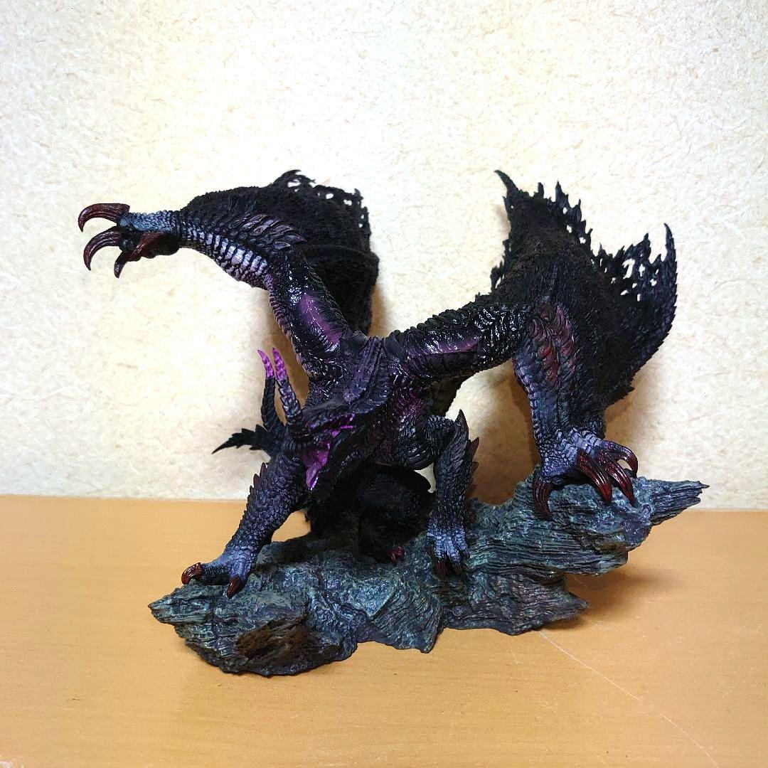 

[USED] Capcom Builder Creator s Model Black Devourer Dragon Gore Magara Figure