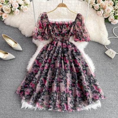 Damenkleid Französisches Temperament Quadratischer Kragen Blumenkleid Sommer Retro Sanfter Wind Kann Salz Kann Süßes Kleid