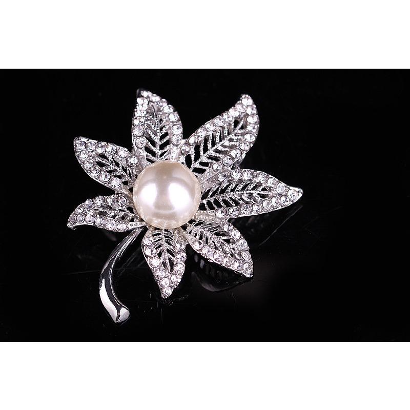 Fashion Middle Large Pearl Maple Leaf Full Diamond Brooch Perfect Gift for Couples Corsage Flower Corsage Buckle Women Accessories