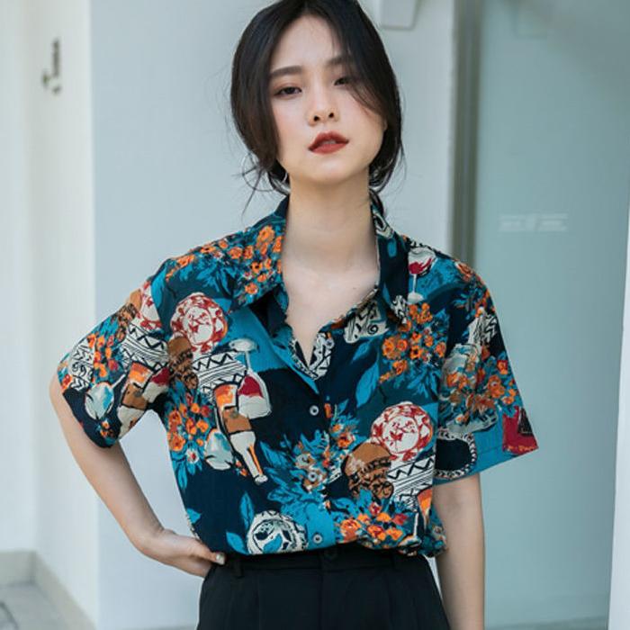 Ladies Summer Holiday Bohe Shirt - Oversized Short Sleeve Button Down Flower Printed Top for Casual Layering