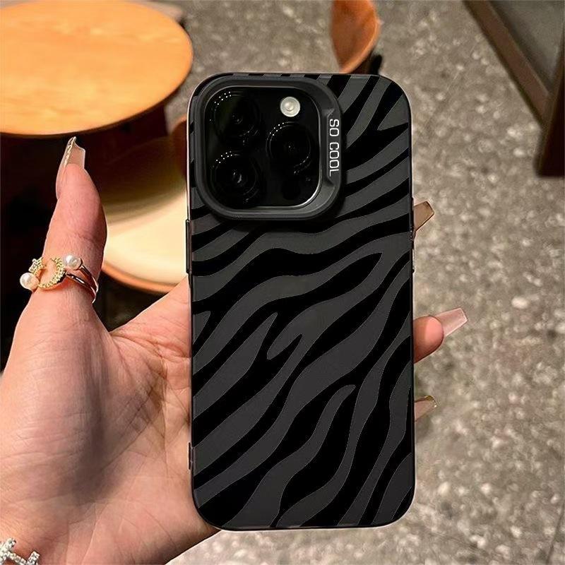 Creative zebra print case for Apple iPhone 16 Pro, iPhone 17, and iPhone 15 Pro (premium 1413).