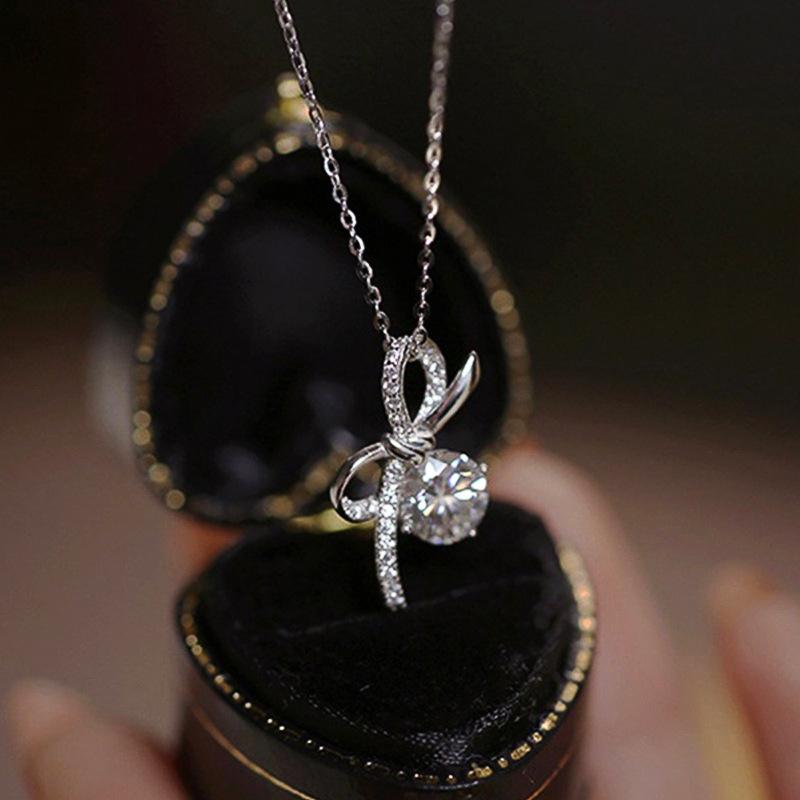 Exquisite Elegant Collarbone Chain Bow Pendant Necklace for Women Suitable for Female Engagement Friends Party Gift
