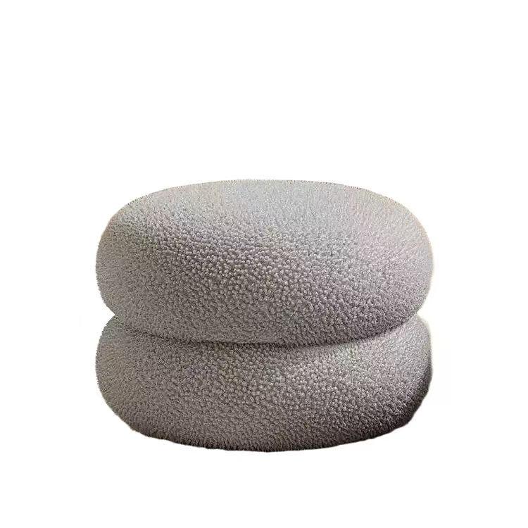 Rund krakk i lammeull - Kreativt, lavt design for stue, barnesofa, skoskiftebenk