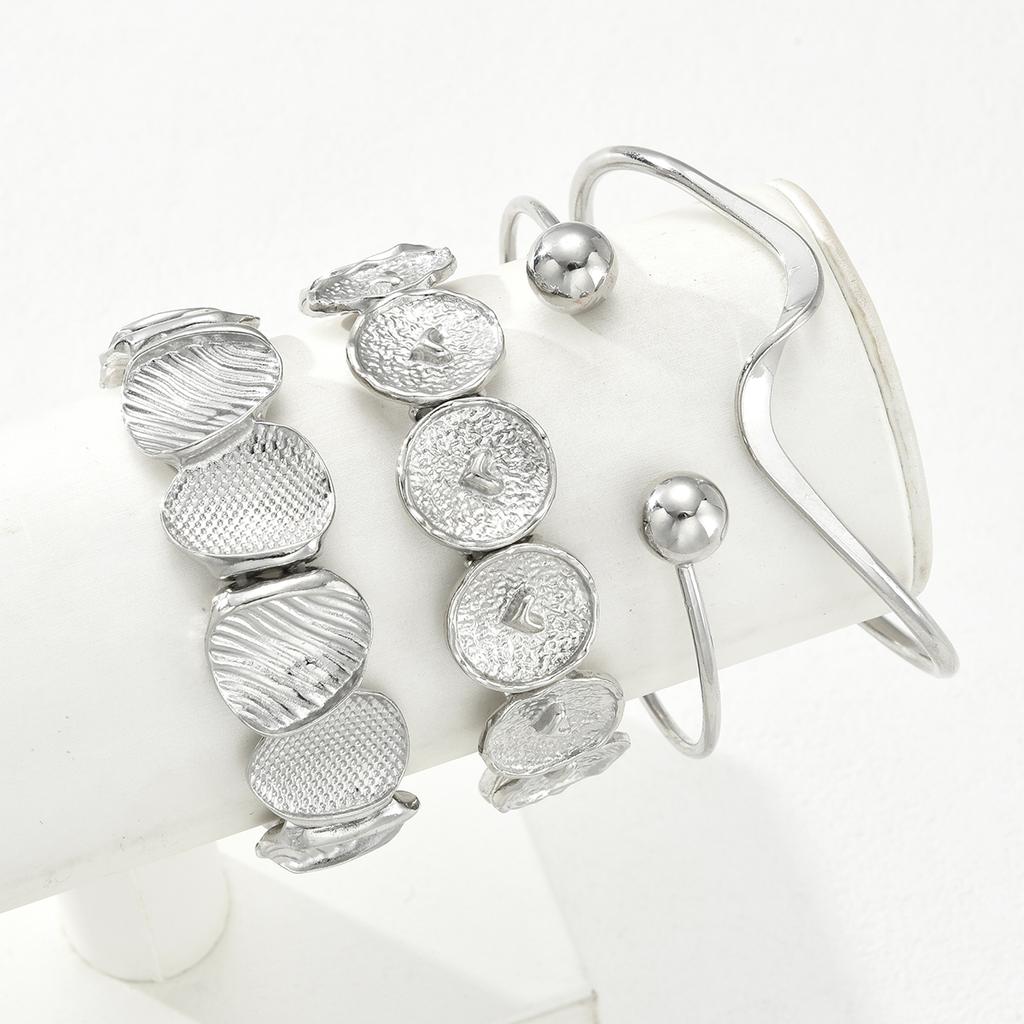 Vintage Boho Exaggerated Luxury Heart Geometric Design Wide Metal Silver Bangle Bracelet Set For Women Daily Wear Jewelry Gifts