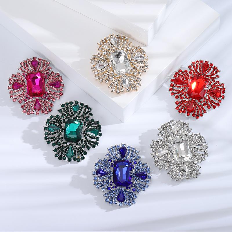Luxury Crystal Glass Brooch Fashion High-End Temperament Clothing Brooch Diamond Pin