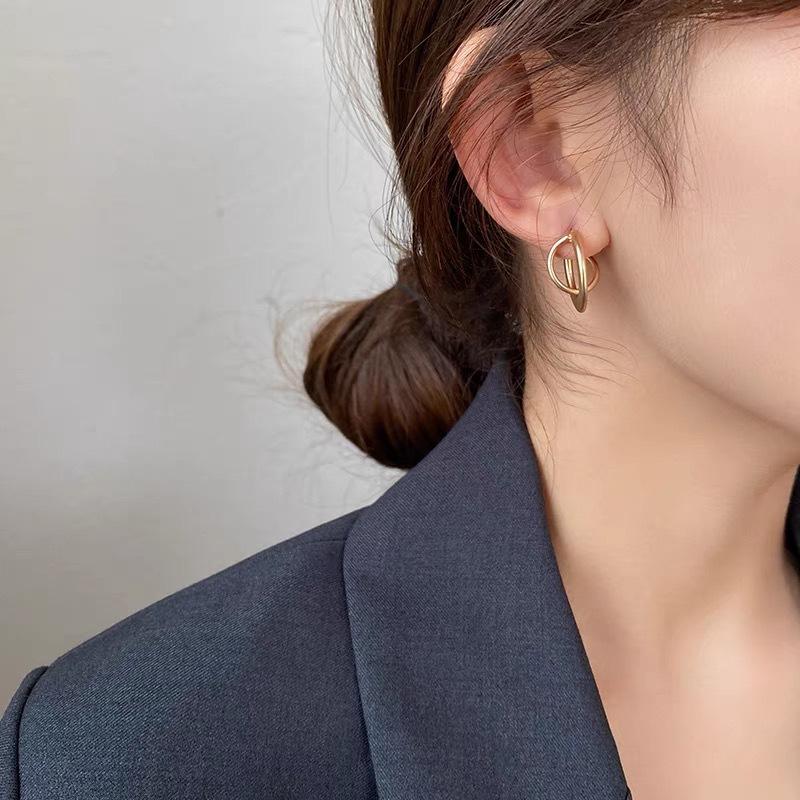 Female Coldness Style Retro Simple Overlapping Circular Earrings