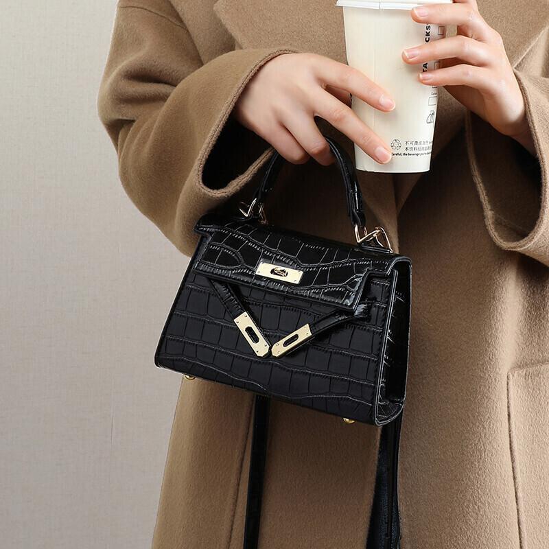 Viney Women's Crossbody Bag, Leather Handbag, Shoulder Bag, Black