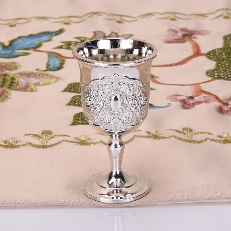 European Mini Wine Glass, Carved Spirit Vodka Cup, Alloy Portable Spirits Goblet, Tabletop Living Room Decoration, 30ml,1pcs