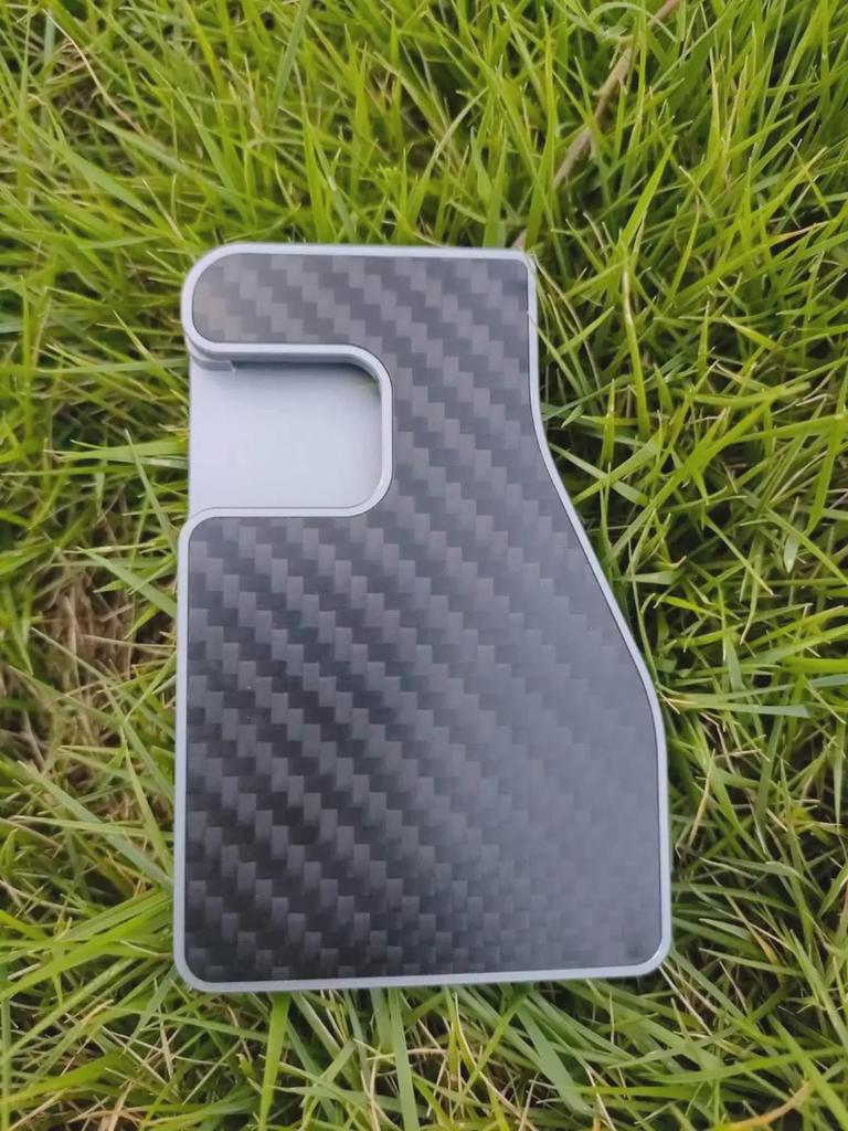 Ultra-Thin Metal RFID Card Holder: AirTag-Compatible Tracker Wallet