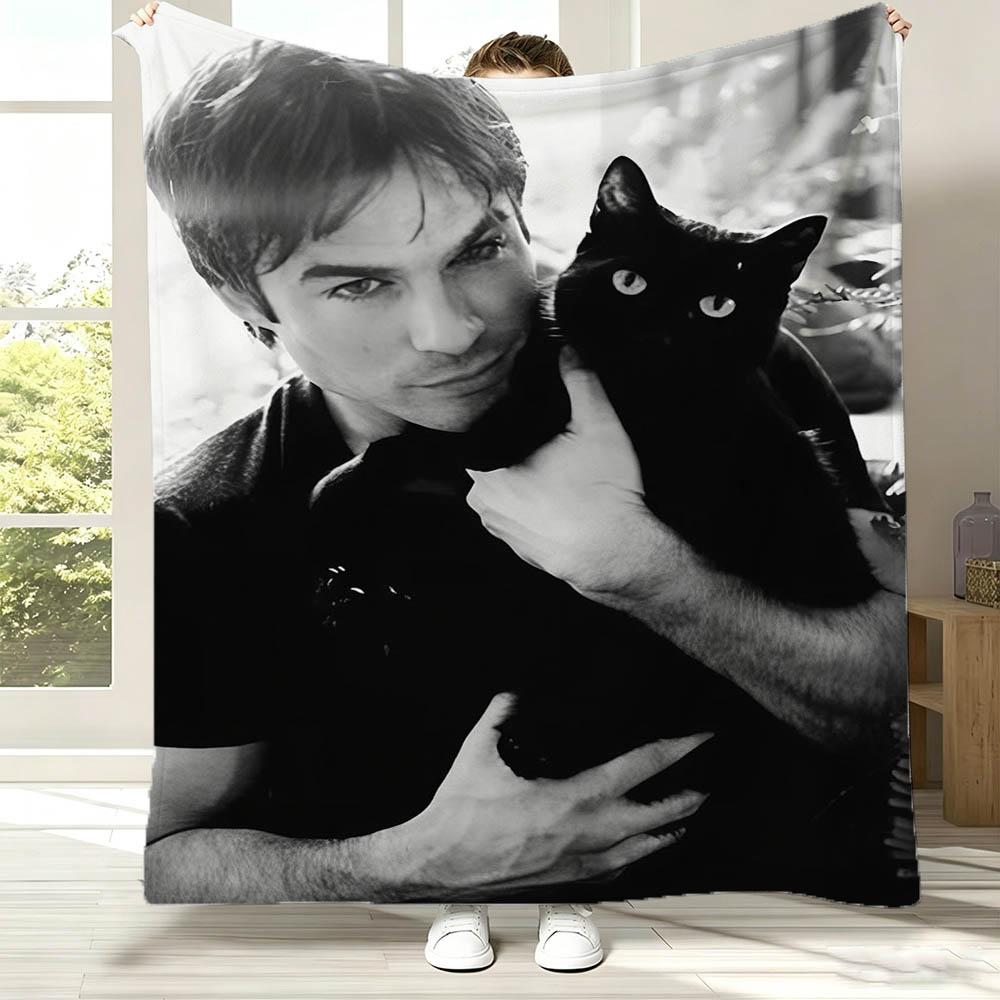 V-Vampire D-Diaries Damon Salvatore TV Coperta di Flanella Morbida Coperta da Lancio Arte Per Arredamento Casa Camera da Letto Letto Divano Picnic Regali per Fan