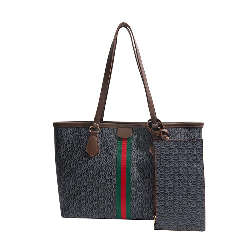 New Commuter Bag Going Out Large Capacity Shoulder Bag Women's Fashion Simple Niche Design Tote Armpit Bag