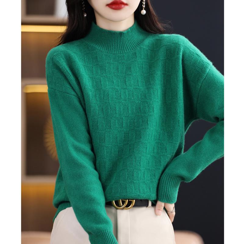 Stylish Women's High-Neck Pullovers: Thick, Half-Knit Base Layer for Autumn and Winter.