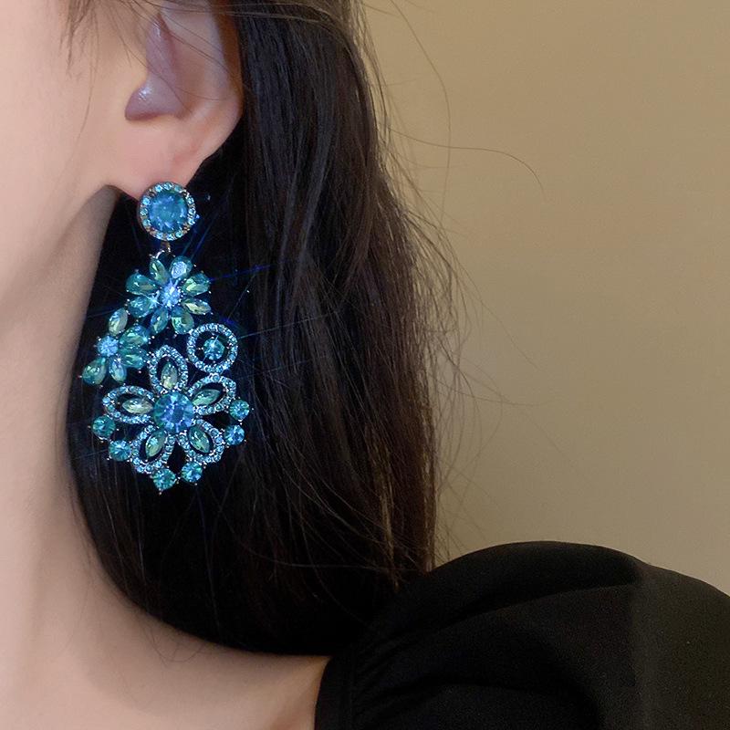Silver Needle Blue Rhinestone Flower Vintage Dangle Earrings - Exaggerated Design, New Fashion, Luxurious Ear Jewelry.