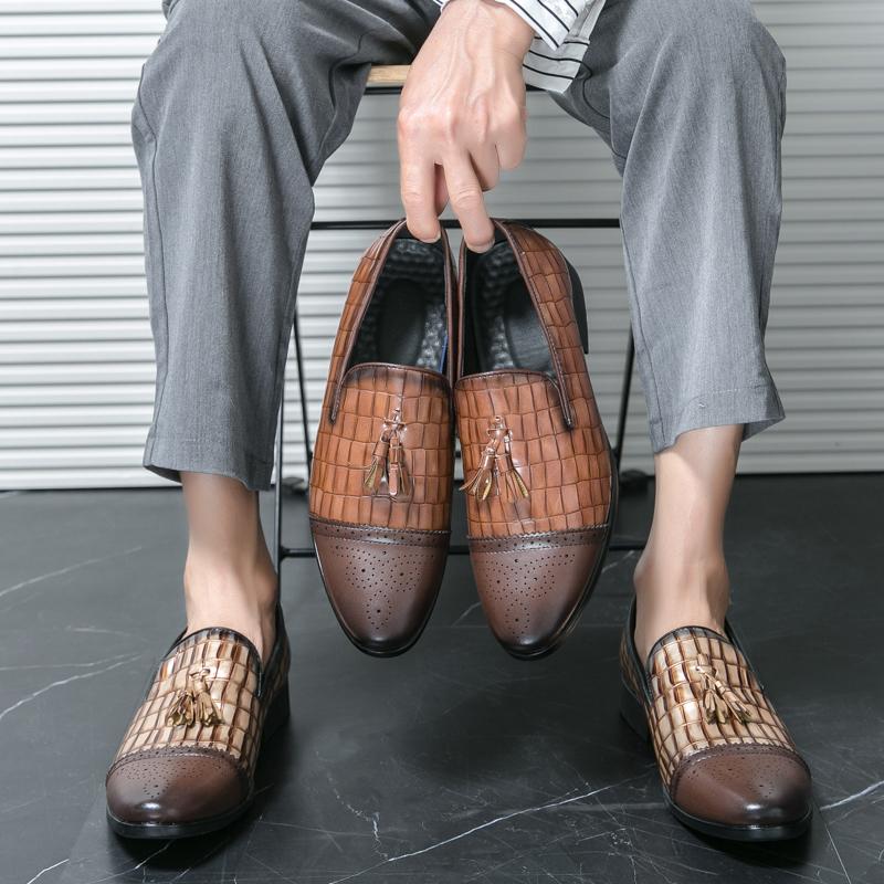 Size 38-47 Business Men Style Bullock Leather Shoes British Casual Comfortable Breathable Patchwork Fashionable Leather Shoes