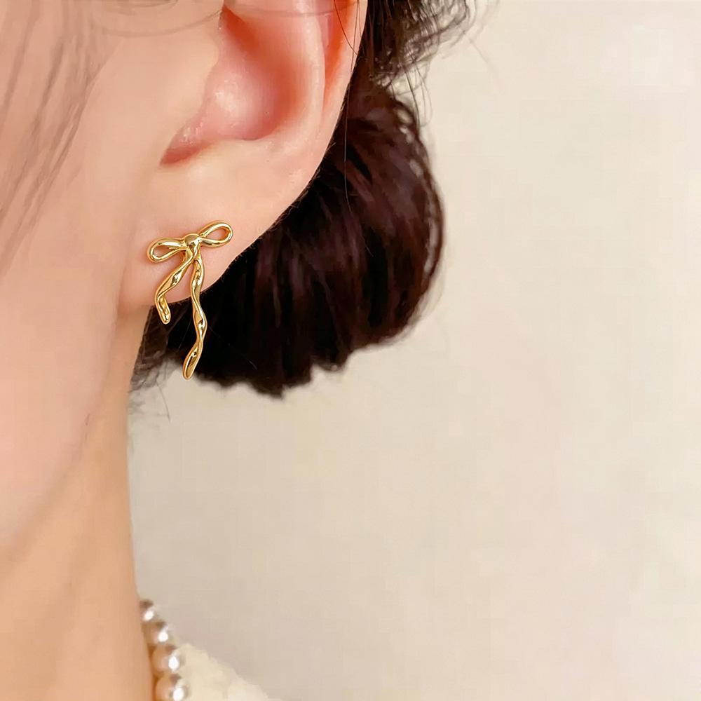 Elegant Bow Ear Studs for Women: Chic, Versatile Style Earrings