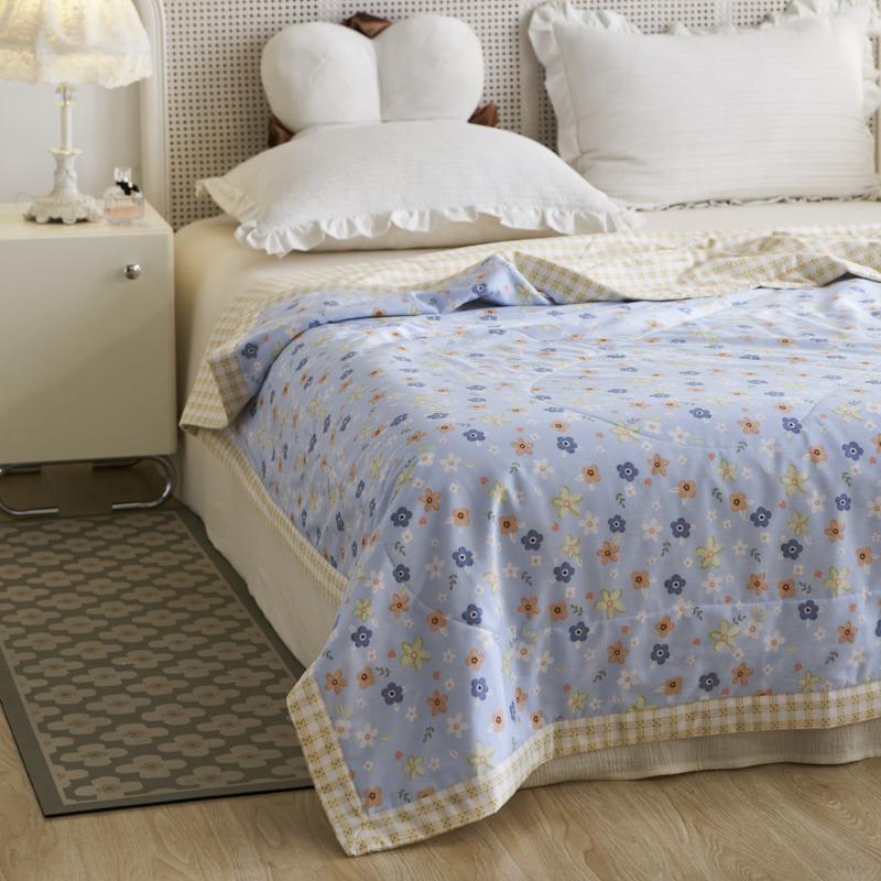 Fresh Floral Summer Quilt 100% Cotton Botanical Flower Pattern Soft Lightweight Quilted Quilt Home Travel Multifunction Blanket
