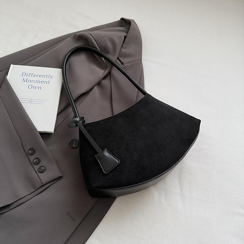 

French retro leopard print shoulder bag women s 2025 autumn new high-value daily foreign style casual personalized handbag чёрный