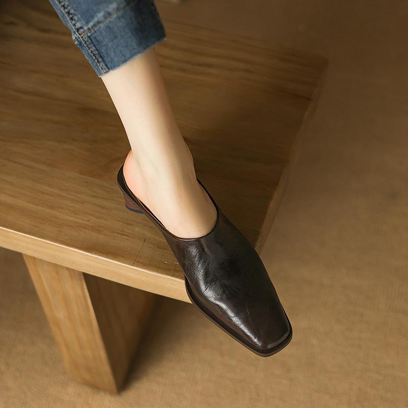 Fashion 2025 Fashion Covered Toe Genuine Leather Slippers Women Thick Heels Casual Mules Summer Daily Walk Sheepskin Leather Slippers