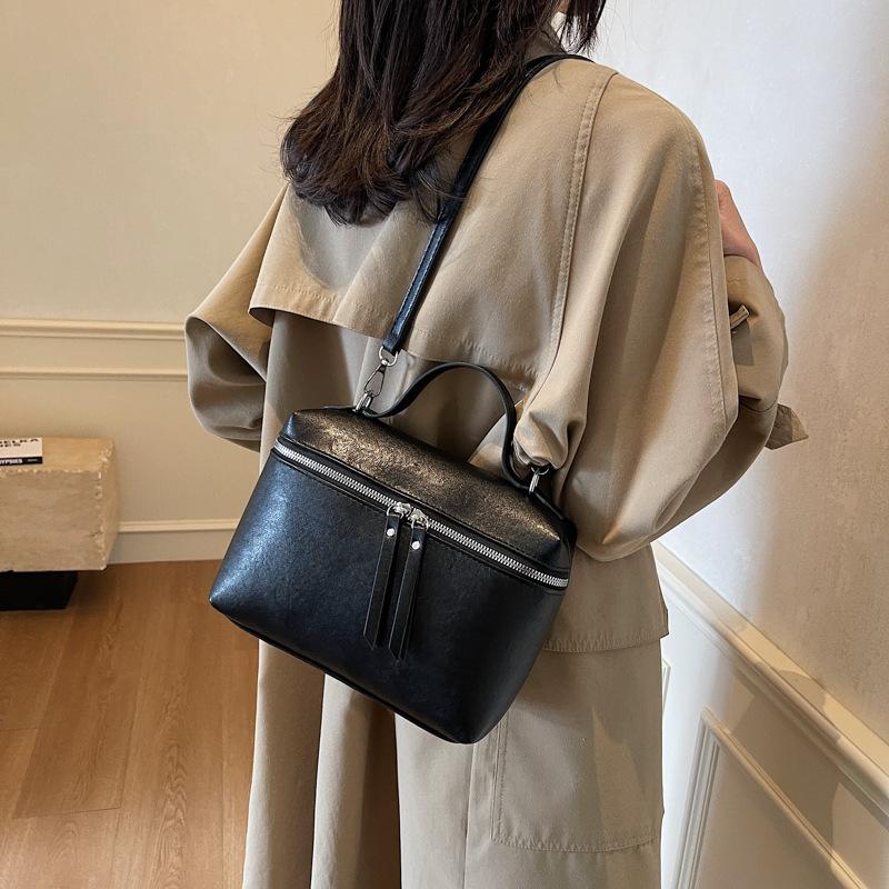 Premium Lunch Box Bag 2025 New Handbag Small Square Bag Messenger Spot