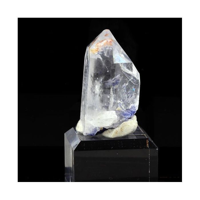 Pierres et Minéraux. Quartz + Dumortierite. 245.0 ct. Vaca Morta quarry, Bahia, Brésil.