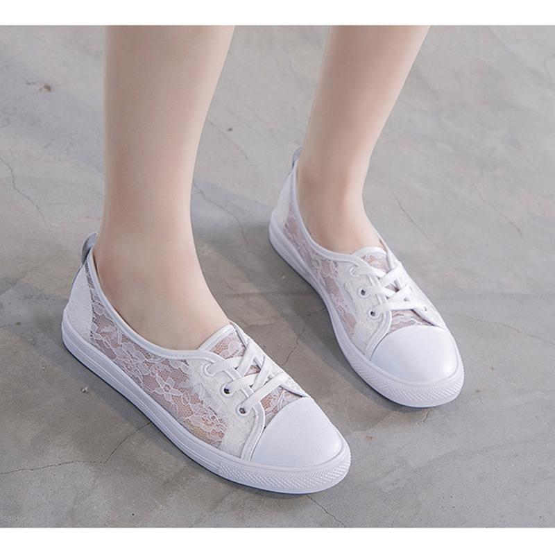 2025 Summer Shoes Women Flat Breathable Lace Mesh White Shoes Fashion Brand Ladies Casual Shoes Plus Size 42 D511