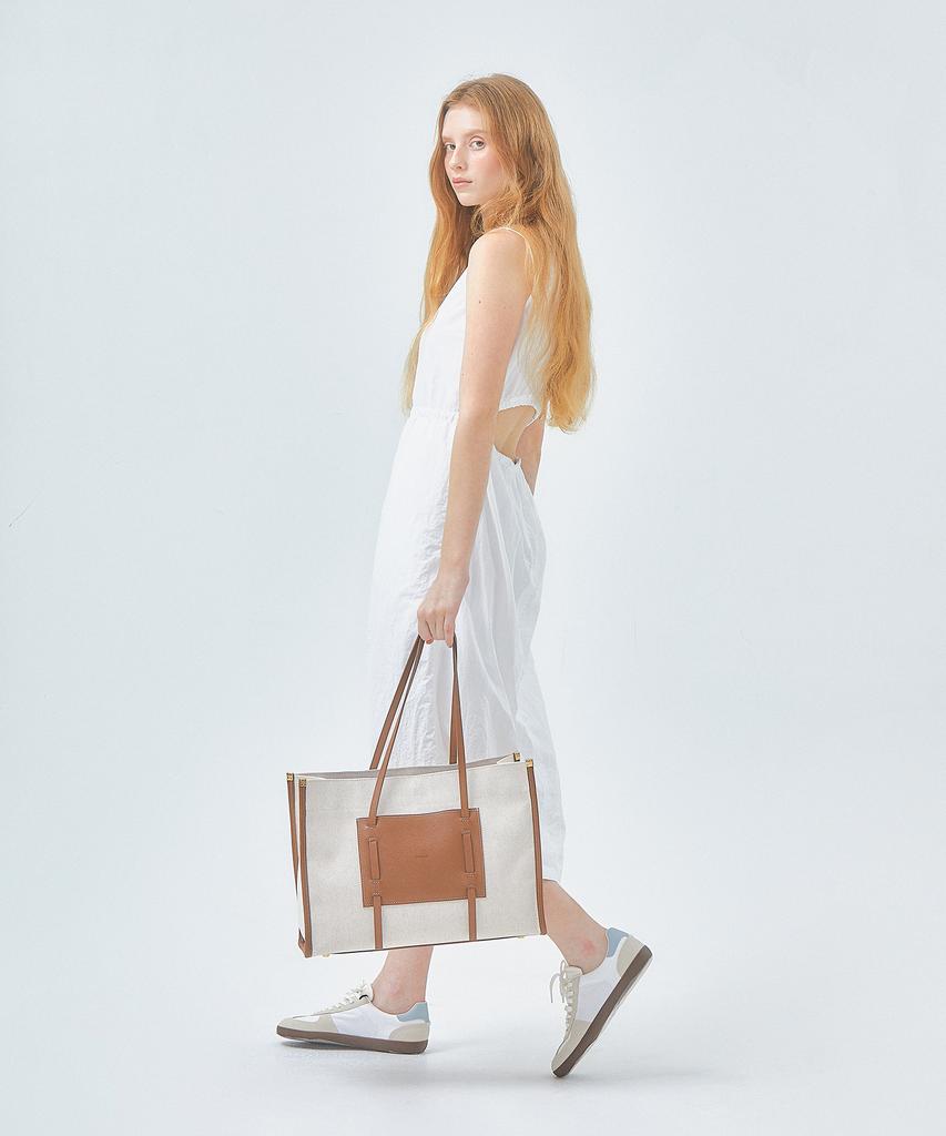 Badgigi Square Canvas Bag, Beige