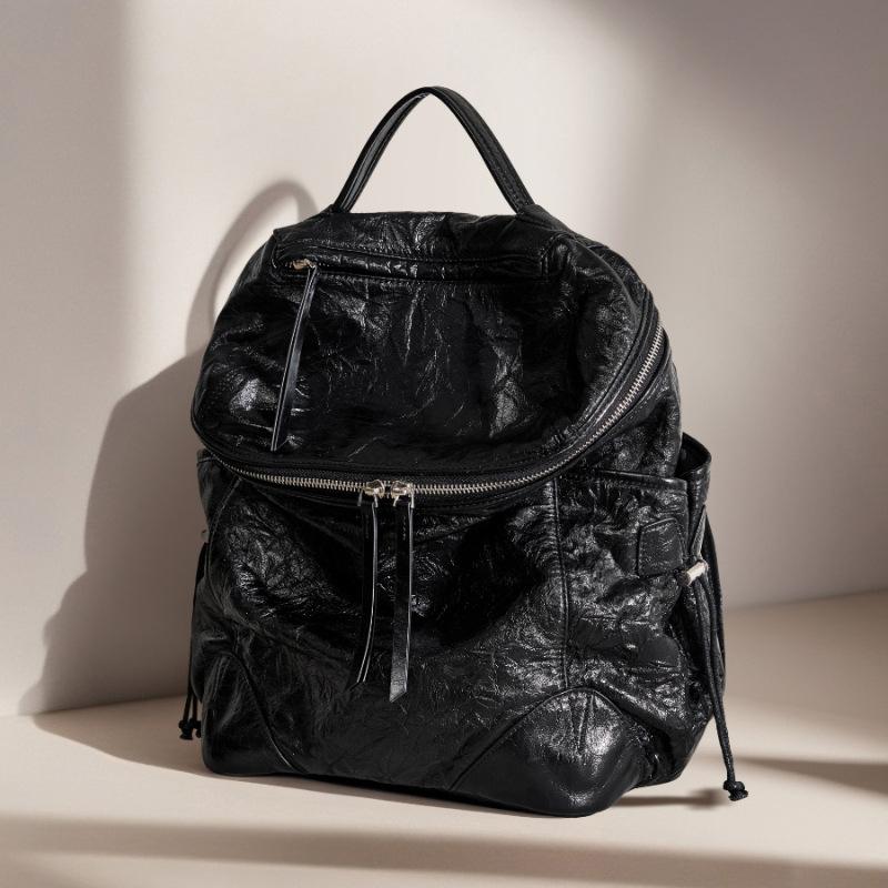Small Fold Backpack for Men and Women Lazy Wind Senior Sense Knot Design First Layer Leather Travel Backpack
