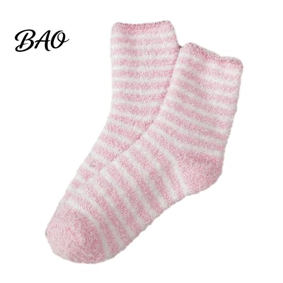 Non Slip Bedtime Socks 1 Pair Women Fuzzy for Valentine's Day, Warm Fluffy Coral Fleece Winter Slipper Socks, Fall Thick Sleeping Gift Holiday House