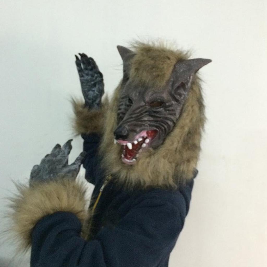 (Can Be Sold In Combination with sku210714TW05) Halloween Horror Demon Masquerade Props (Wolf Gloves)
