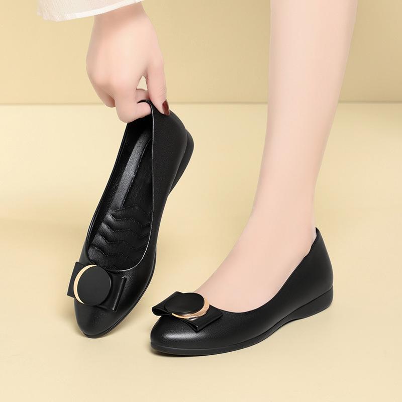 Fashion Middle-Aged And Elderly Mothers' Shoes Comfortable Spring And Summer New Single Shoes Flat Sole Mothers' Soft Sole Black Shoes