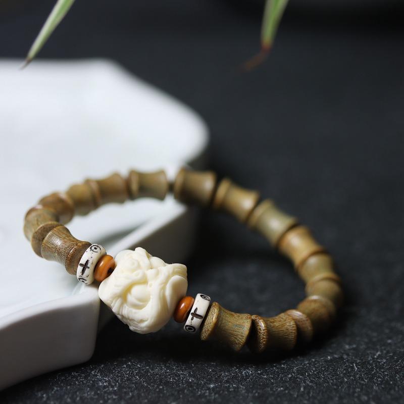 Natural Passion Seed Green Sandalwood Bracelet, Wooden Cultural and Play Ethnic Style Female Buddha Bead Sandalwood Bracelet.
