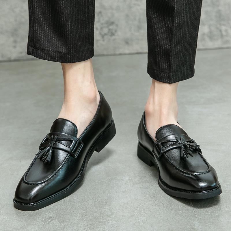 Men's Shoes Large Size New Leather Shoes Fashionable Men's Pointed Leather Shoes Trend British Style Fringed Leather Shoes Can Be